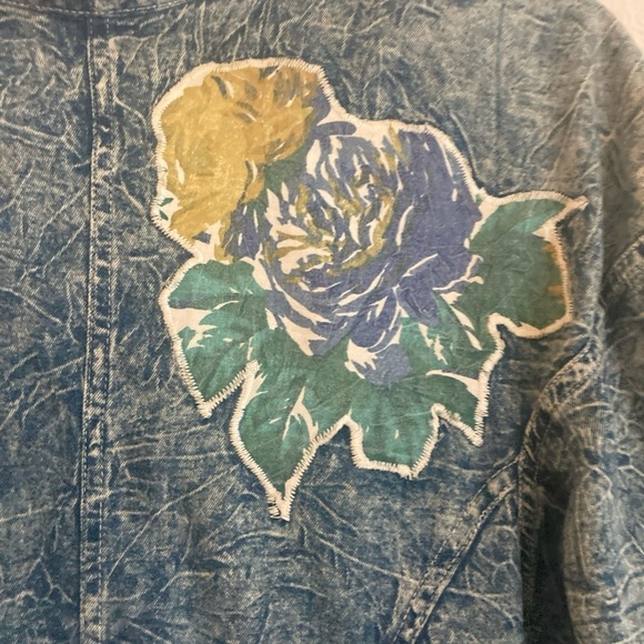 Vintage acid wash Floral Embroidered Denim Jacket - Picture 12 of 13